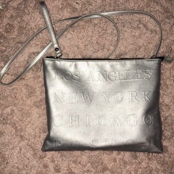 Forever 21 Fashion Crossbody - Picture 1 of 3